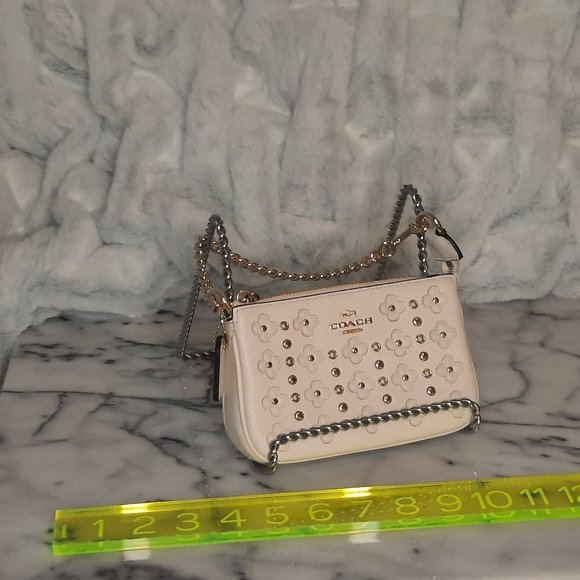 Coach flower, rivets | Bags | Coach Floral Rivet Wristlet With Chain ...